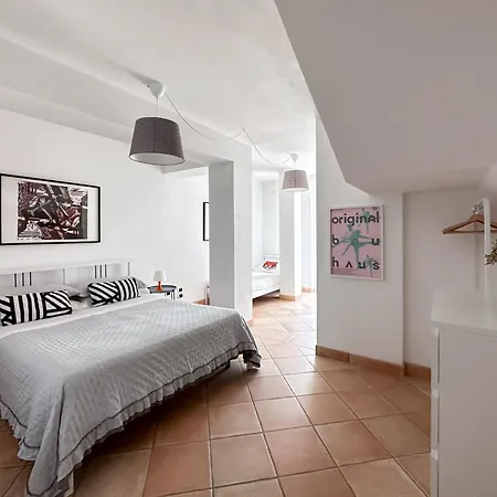 Casa *
